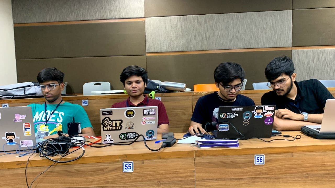 ICPC regional round team photo